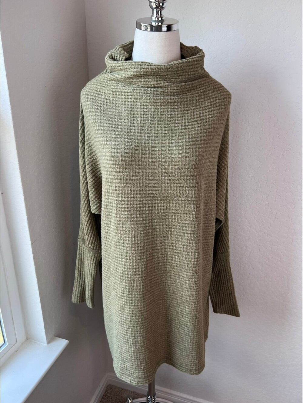 Free People We The Free Green Boho Waffle Knit Tunic Sweater Oversized XS